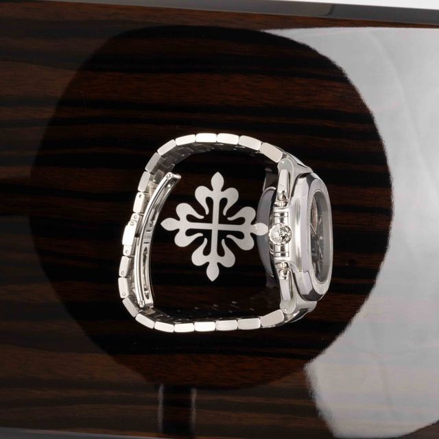 Patek Philippe Nautilus 5980/1A-014 Image 2